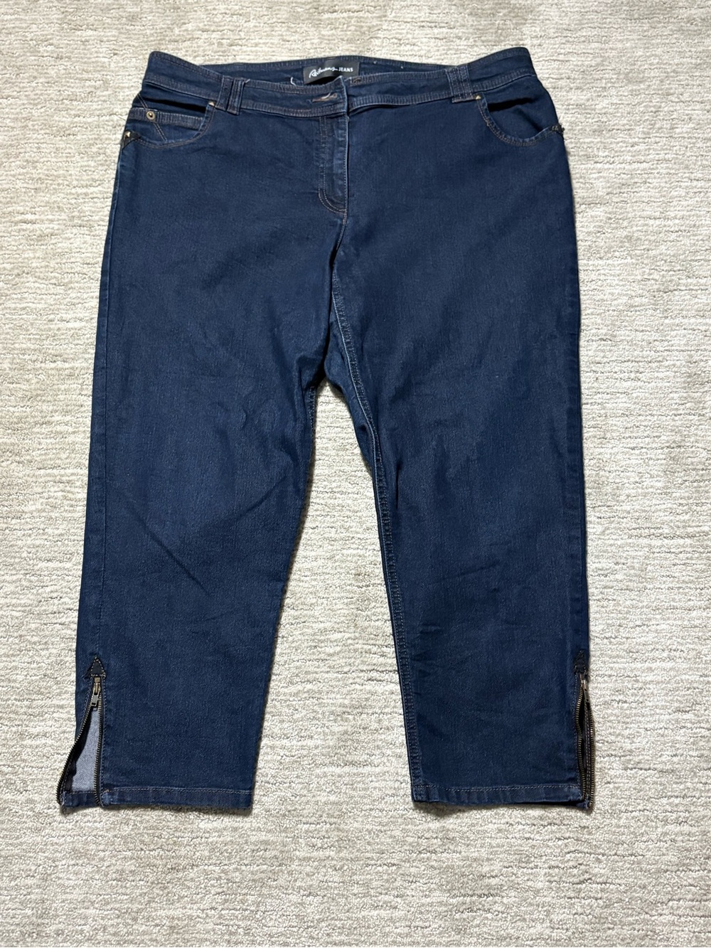 Reitman’s Stretch Capri in Dark Denim Blue Size 16